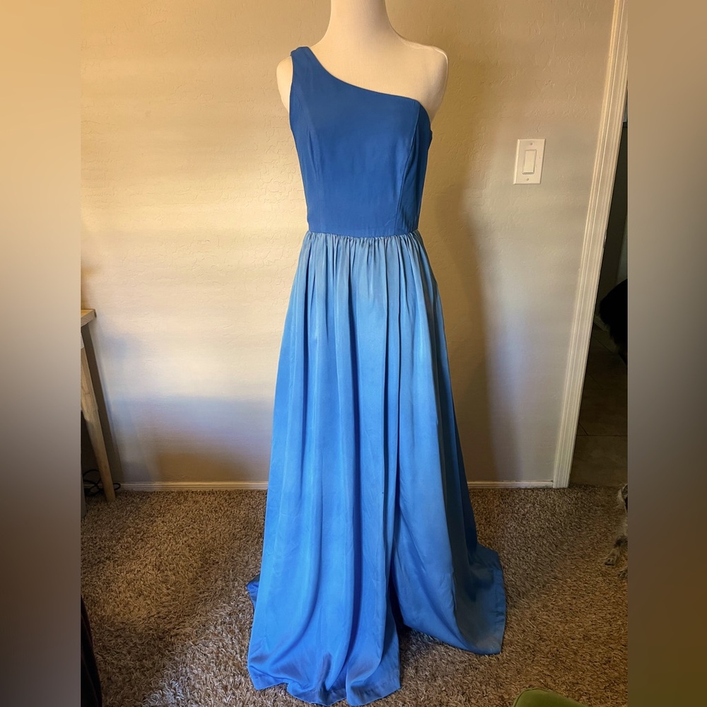 Vera Wang - Blue Bridesmaid Dress - Size 4